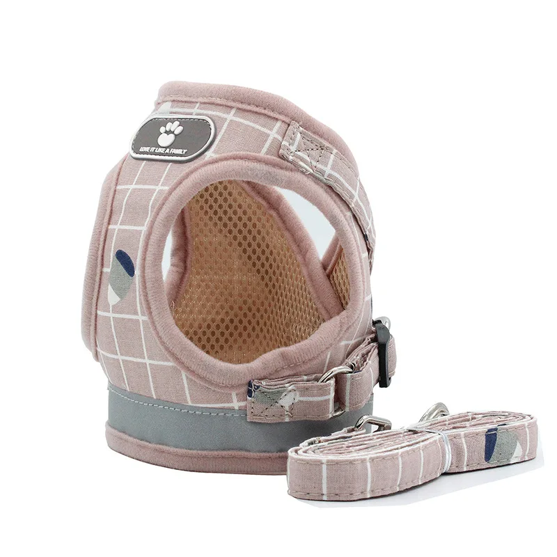 harnais-rose-maille-avec-laisse