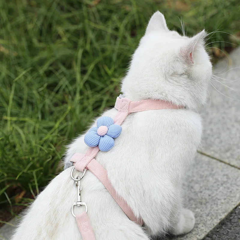 laisse-harnais-pour-chat-blanc-rose